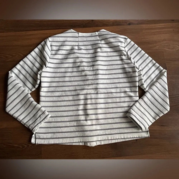 🤍 Dynamite Striped Button-Up Cardigan Top – Tailored Fit - Picture 7 of 8